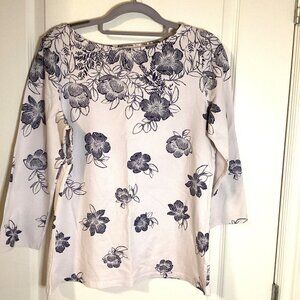 Talbots Women's 3/4 Sleeve Floral T-Shirt Top Size M Navy & White Scoop Neck